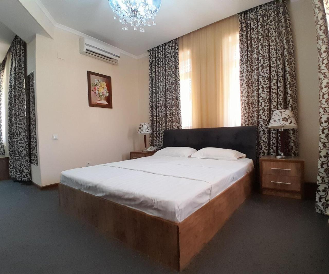 Hotel Bek Samarkand Exterior photo