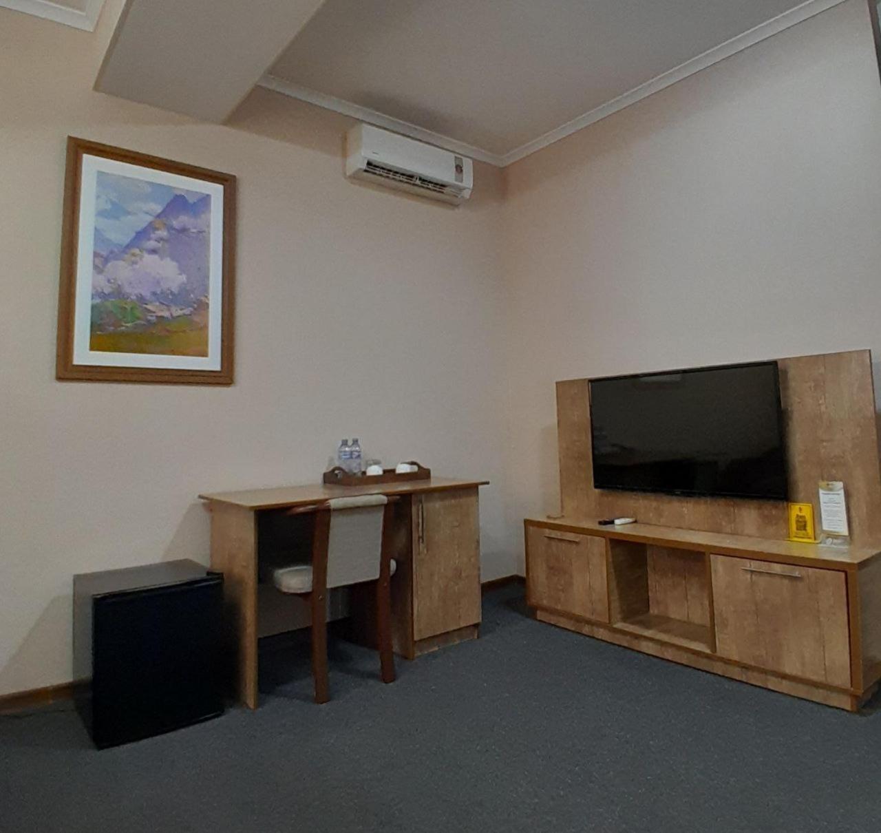 Hotel Bek Samarkand Exterior photo