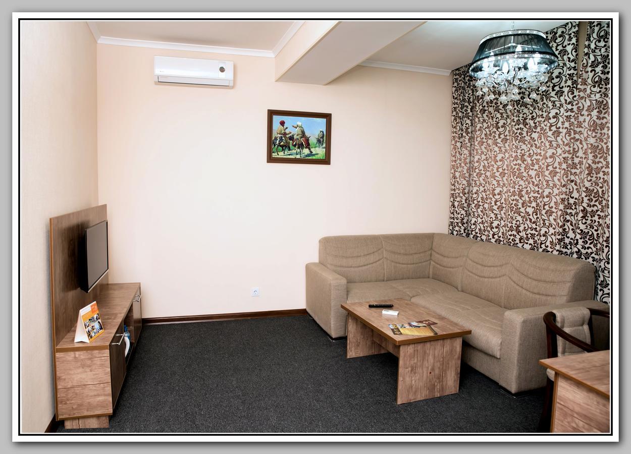 Hotel Bek Samarkand Exterior photo
